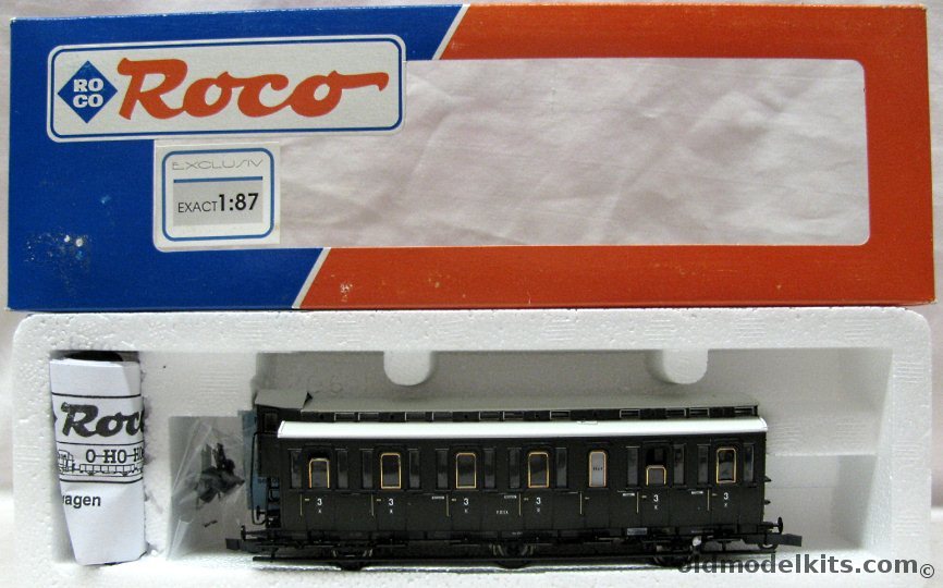 Roco HO Coach #45411 HO Scale, 45411 plastic model kit